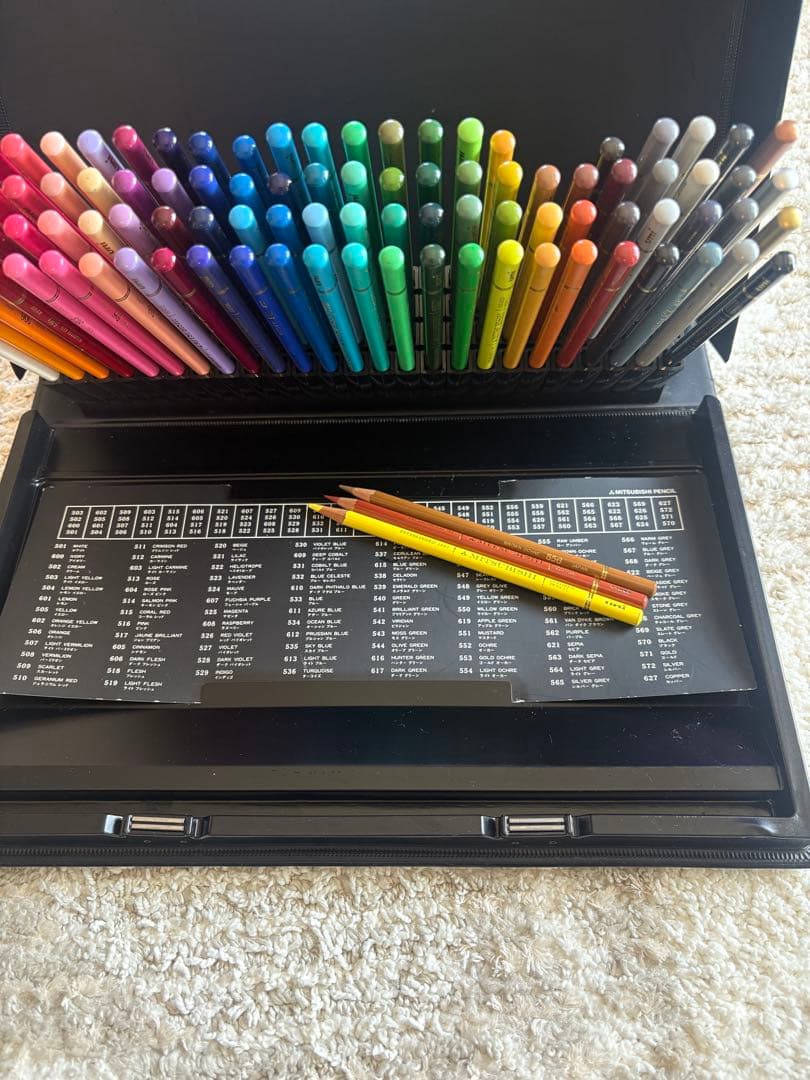 三菱色鉛筆　ユニカラー100色　uni （開封済み）