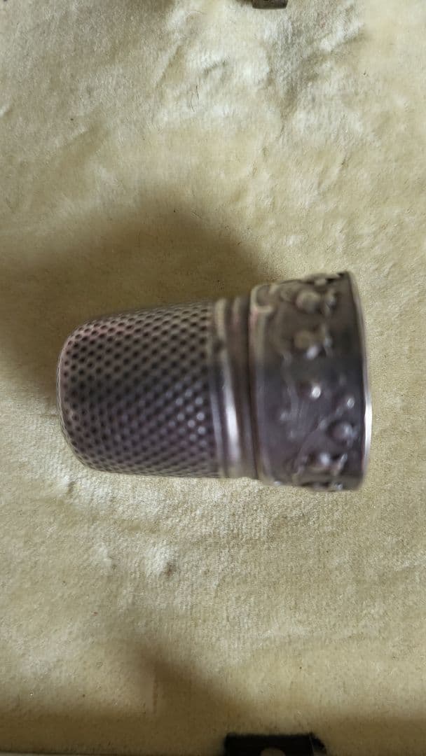 フランスアンティーク シルバー すずらんのシンブル 指ぬき