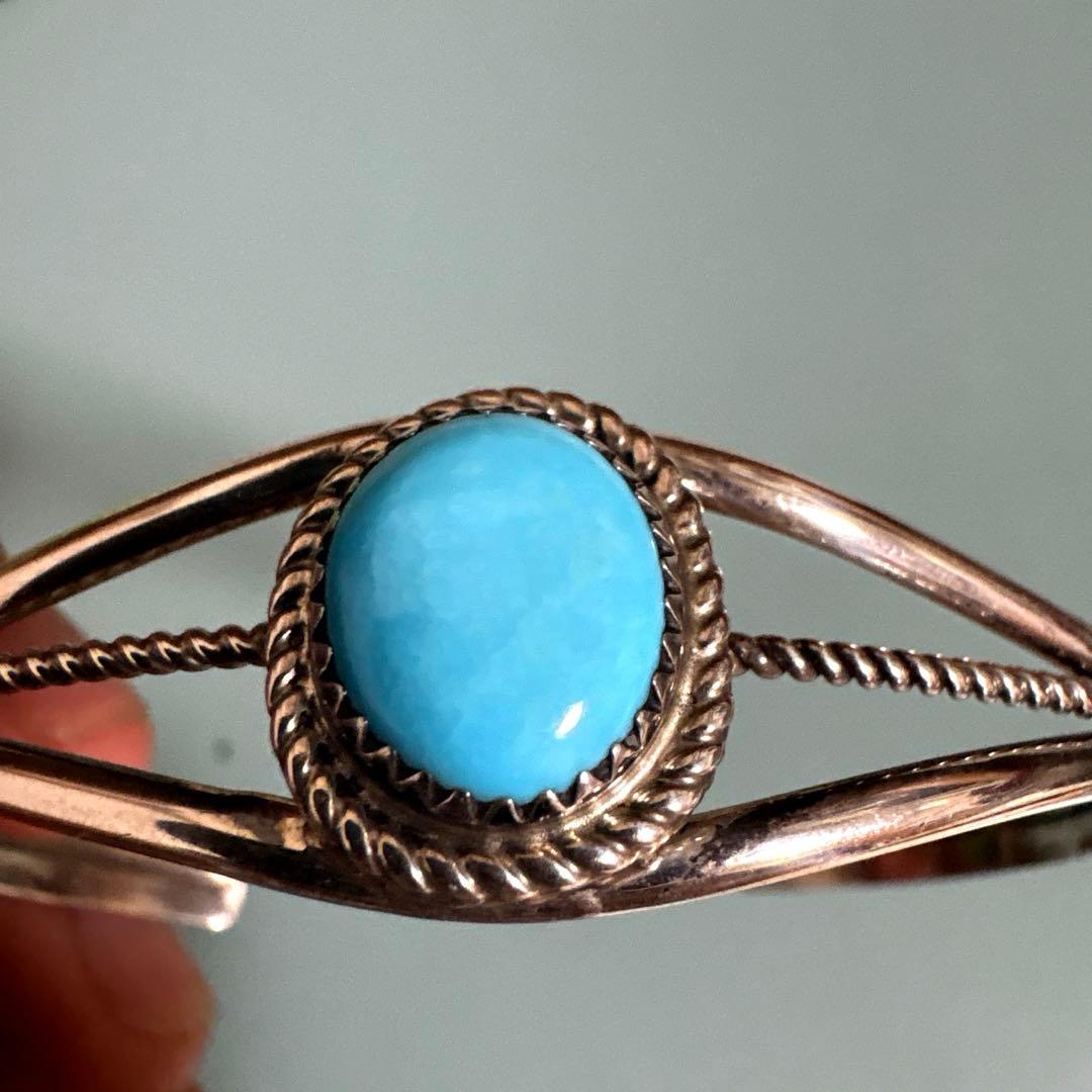 ターコイズ　バングル　シルバー　ナバホ族　インディアンジュエリー　作者刻