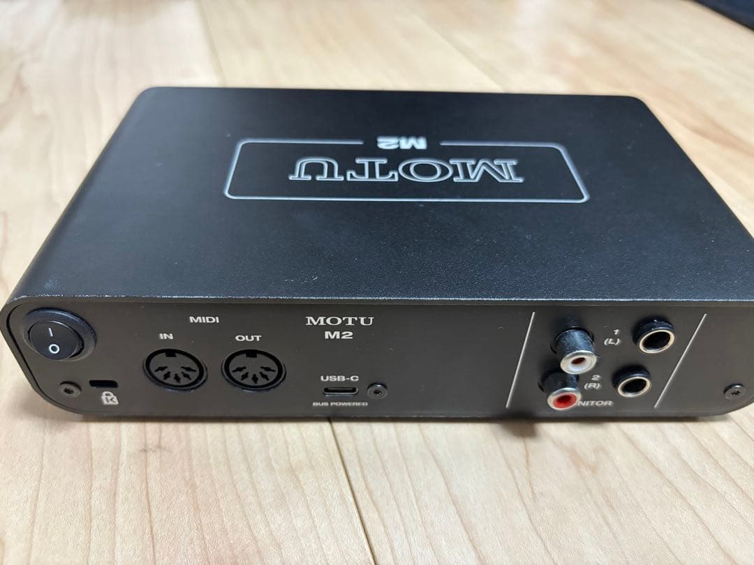 MOTU M2 USBオーディオインターフェイス