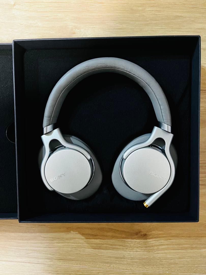 SONY MDR-1AM2 ヘッドフォン シルバー ヘッドカバーのおまけつき