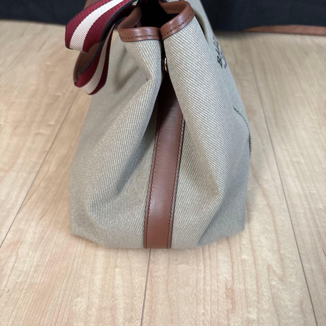 てこ様　【新品‼︎】　BALLY ベージュ キャンバス トートバッグ