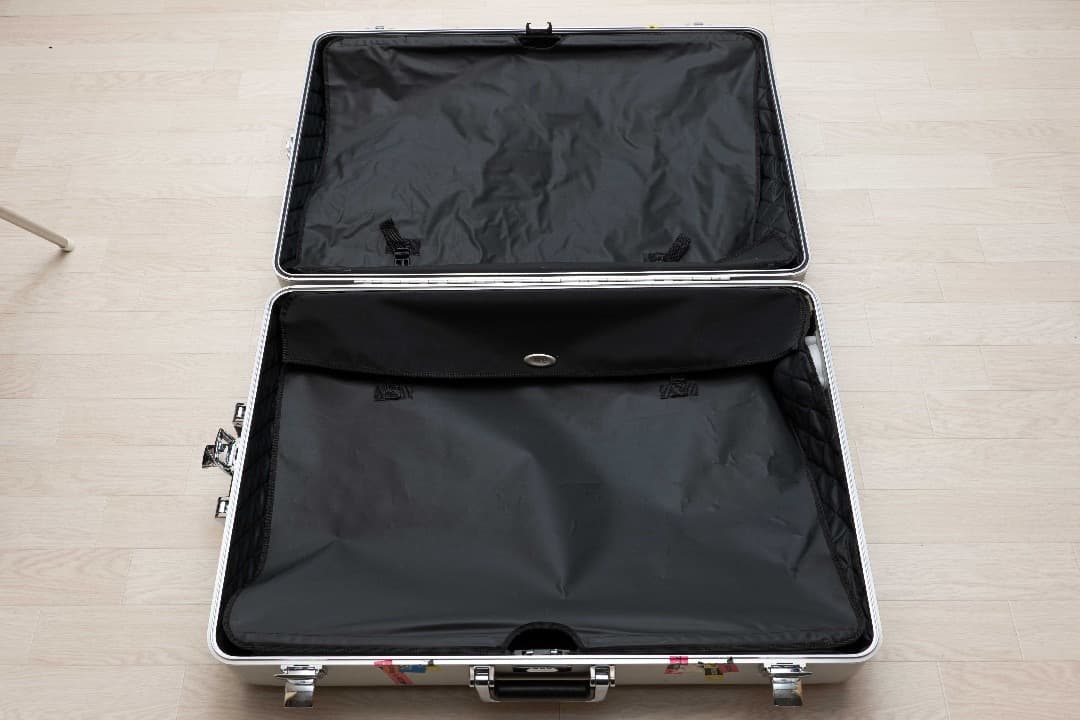 ゼロハリバートン アルミスーツケース 30inch タイヤ、ダイヤルロック修理済