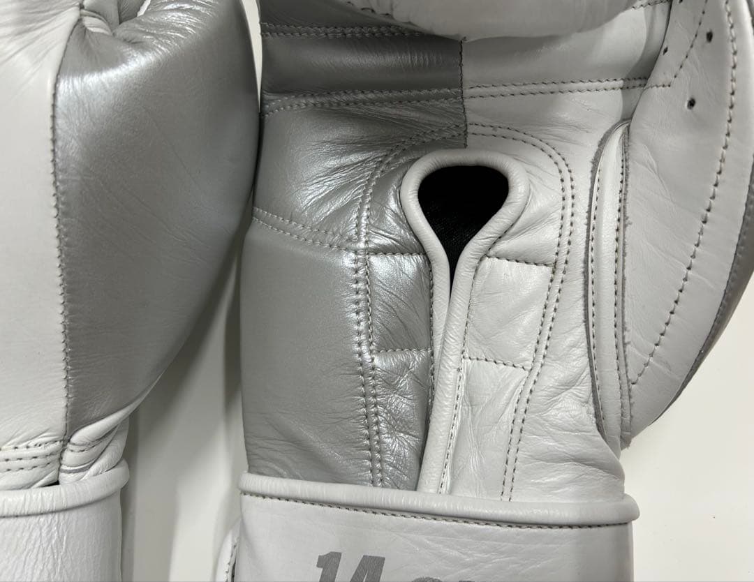 プライズリング　ボクシンググローブ　本革製 白/シルバー14oz