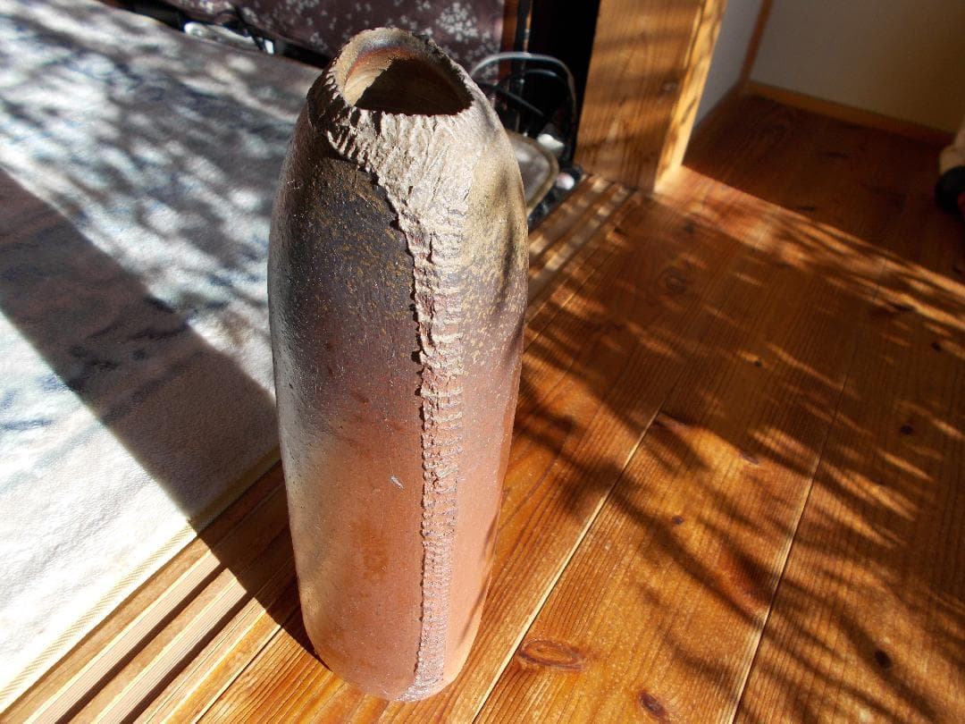 再お値下げ　備前焼ゴマ長偏壺・山下譲治作【13】