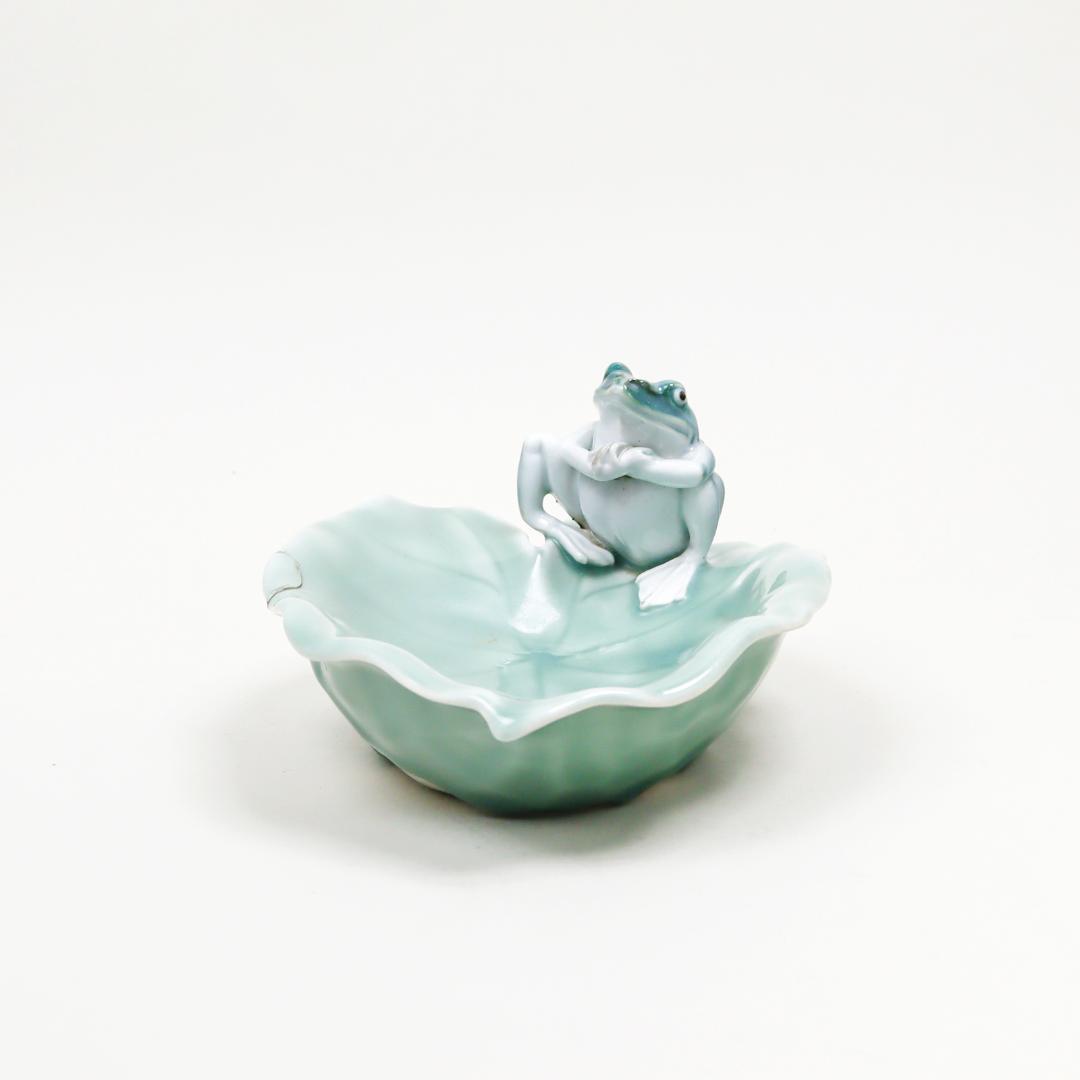 深川製磁 蛙細工付葉形鉢 トレイ 小物置き