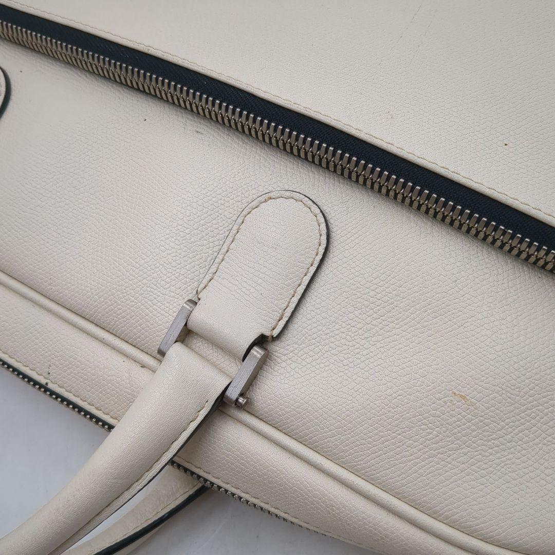 大人気✨️　ダブルハンドル ブリーフケース A4 白　アイボリー　ビジネス