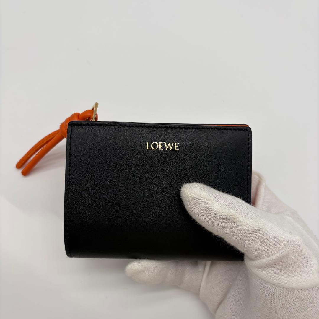 ロエベ　ノット コンパクトウォレット　レザー　ブラック　黒　オレンジ　スペイン製