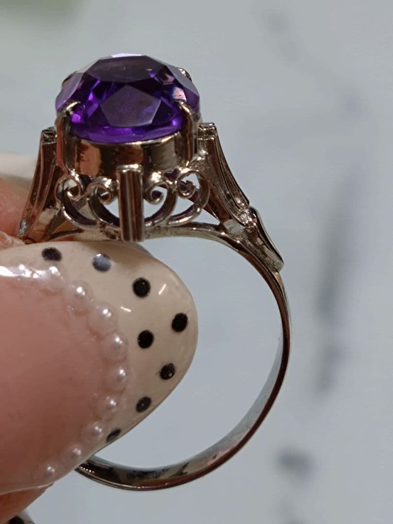 プラチナ900 紫色オーバルリング