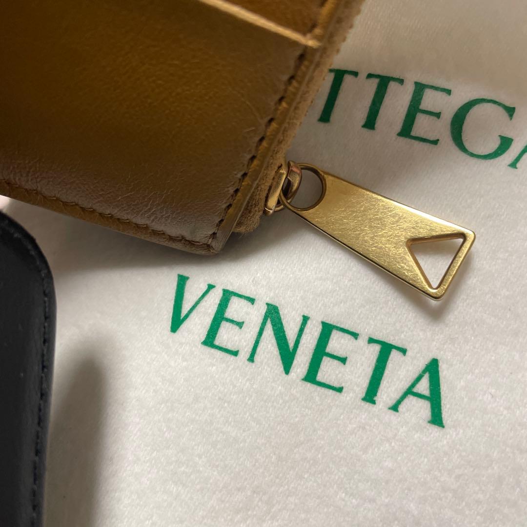 れん。ボッテガ　カセットスモール二つ折りウォレット