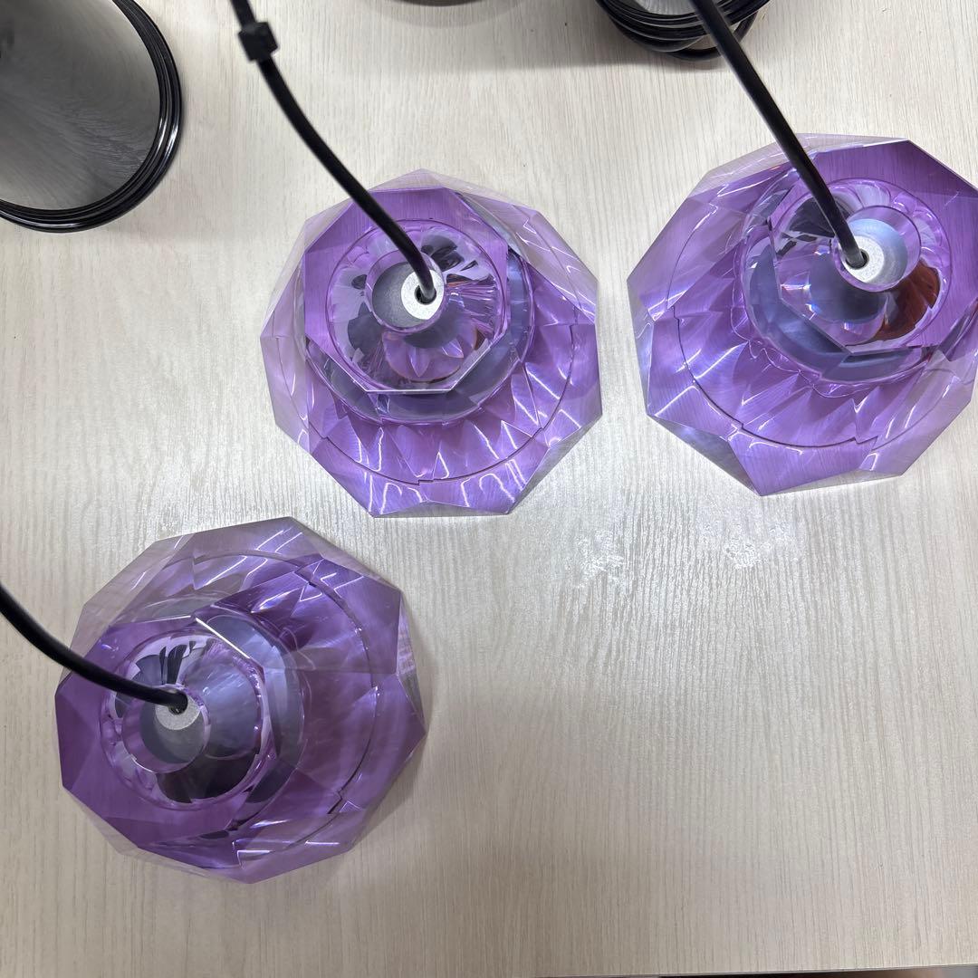 DAIKO ピンク 多面体デザイン ペンダントライト 3灯