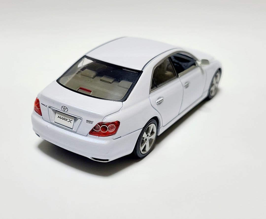 トヨタ 120系マークX カラーサンプル