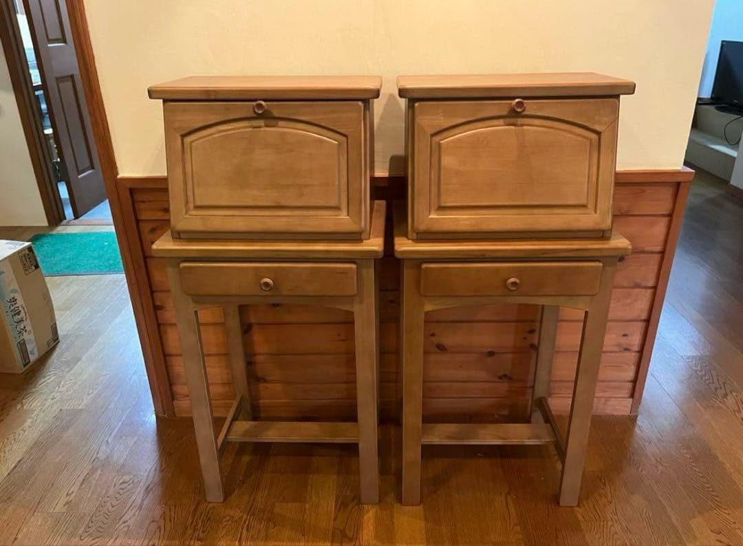 ライティングビューロー　karimoku サイドテーブル　1台