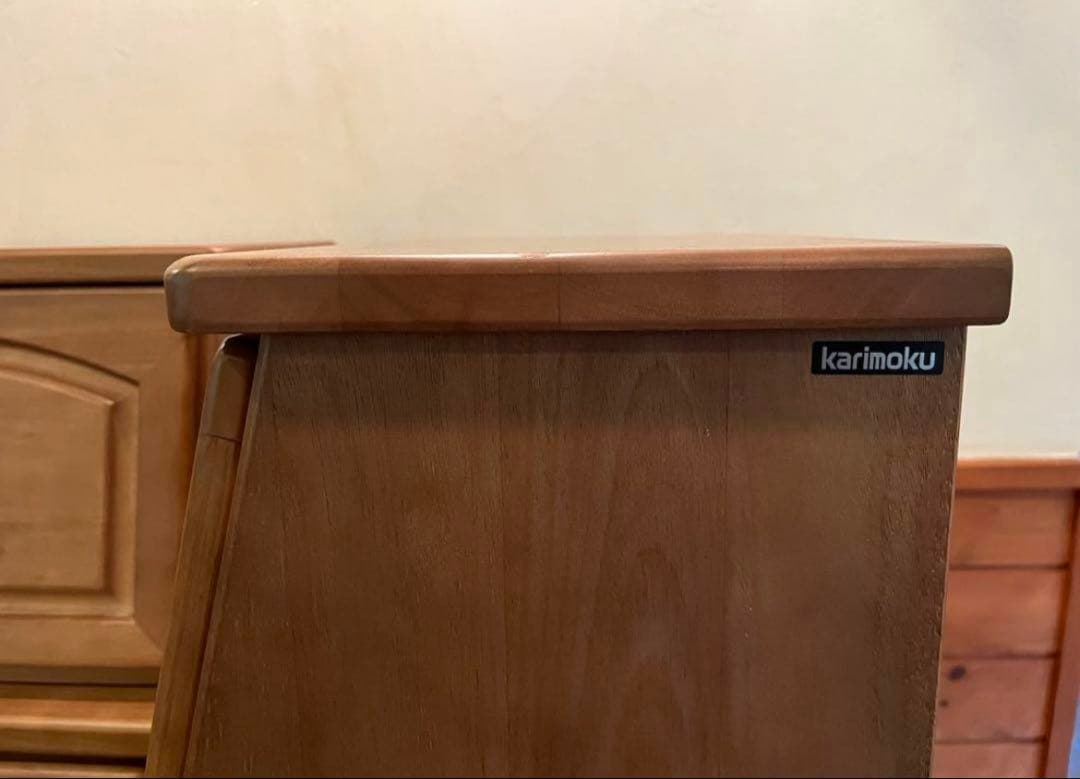 ライティングビューロー　karimoku サイドテーブル　1台