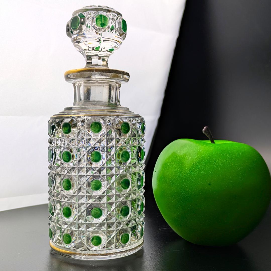 オールドバカラ ディアマン 中型香水瓶 グリーン＆金彩 BACCARAT