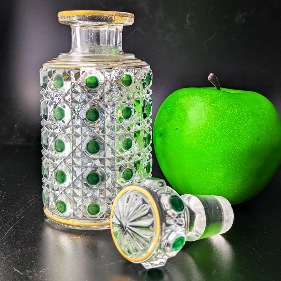 オールドバカラ ディアマン 中型香水瓶 グリーン＆金彩 BACCARAT