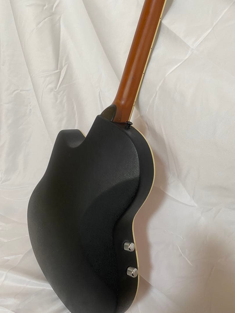 アコースティックギター　Ovation(オベーション)風　ピンク　エレアコ