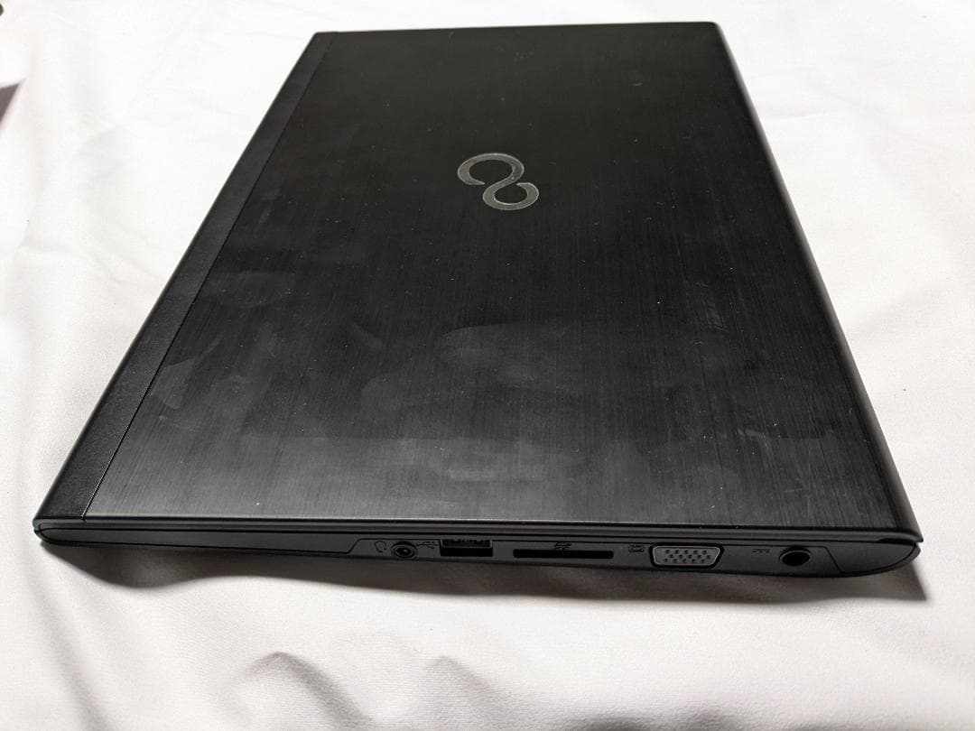 【美品】富士通　軽量、8G/256GB、オフィス、テレワーク可、バッテリー元気