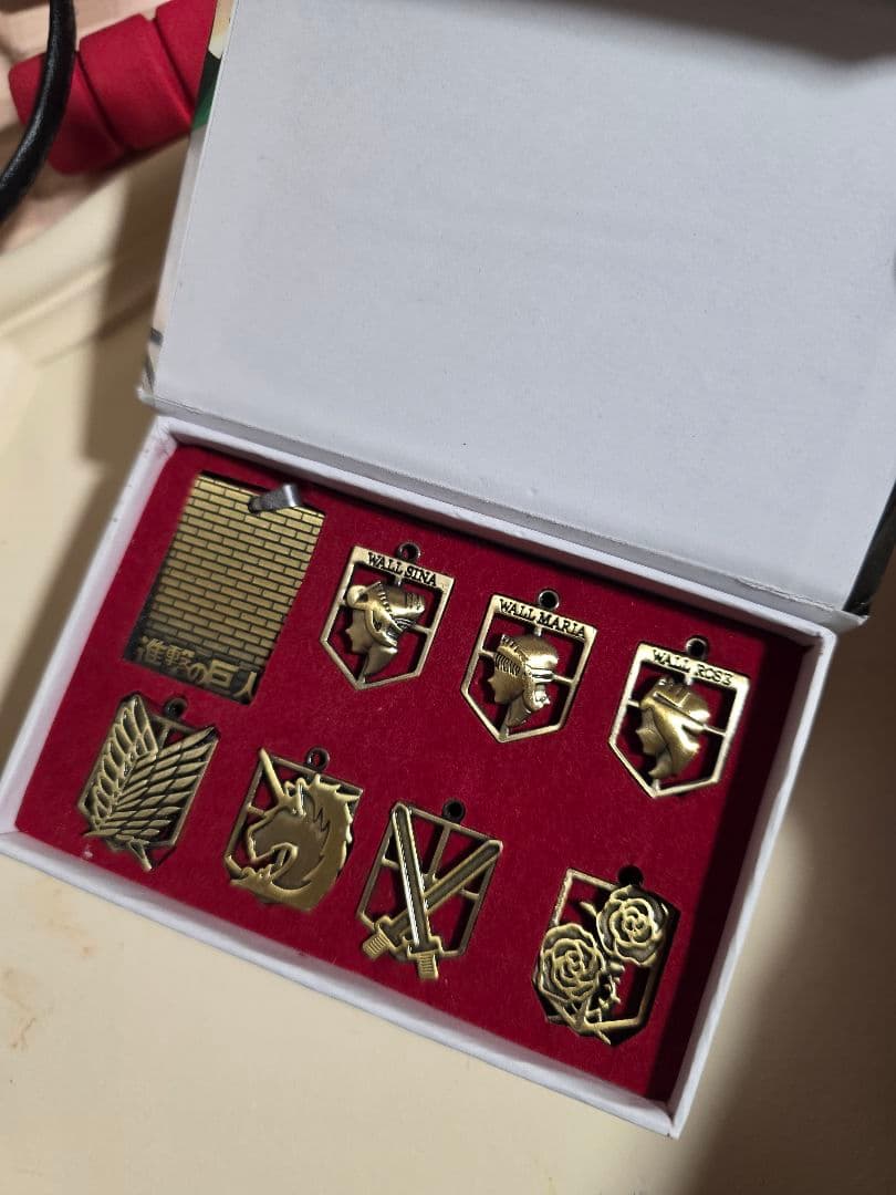 進撃の巨人 ペンダントトップセット