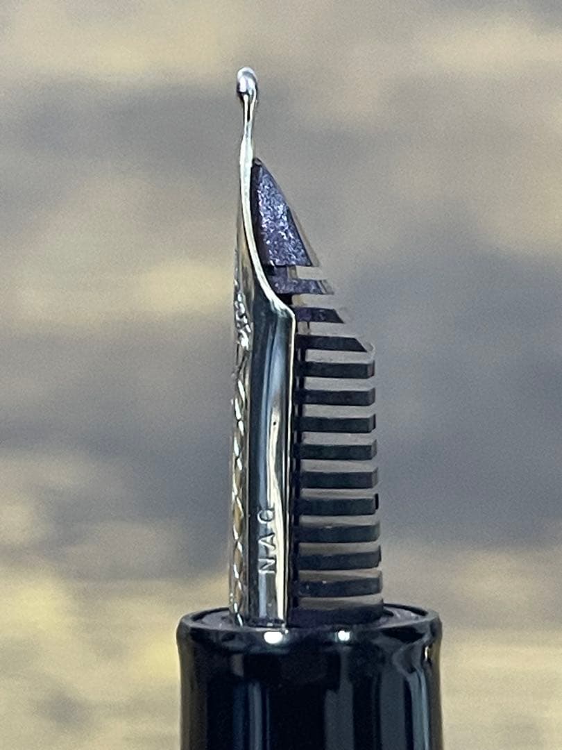 長刀研ぎ　NAG　旧型ニブ　セーラー　万年筆　ゴールド×ブラック　SAILOR