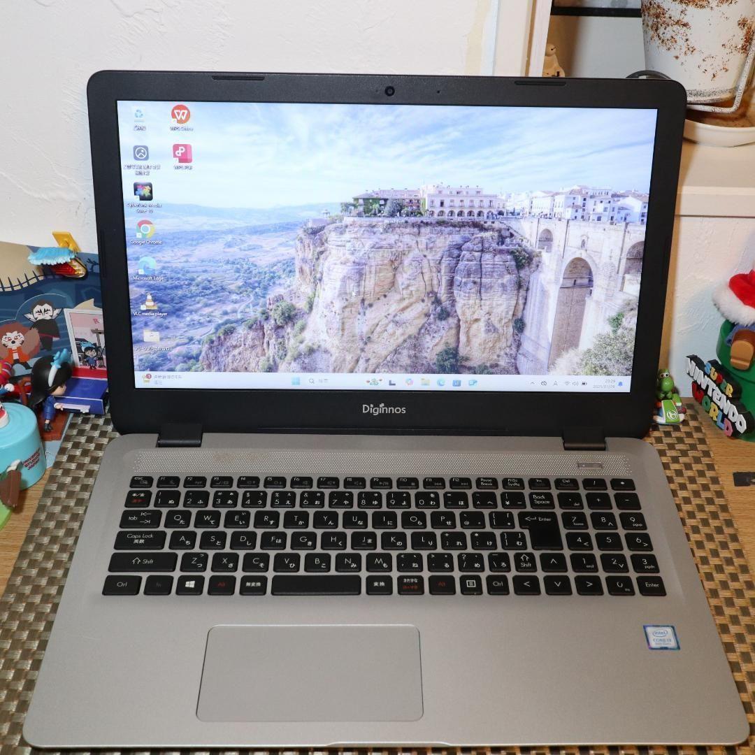 Win11公式対応/8世代Corei3/メモリ8G/SSD500G/無線/カメラ