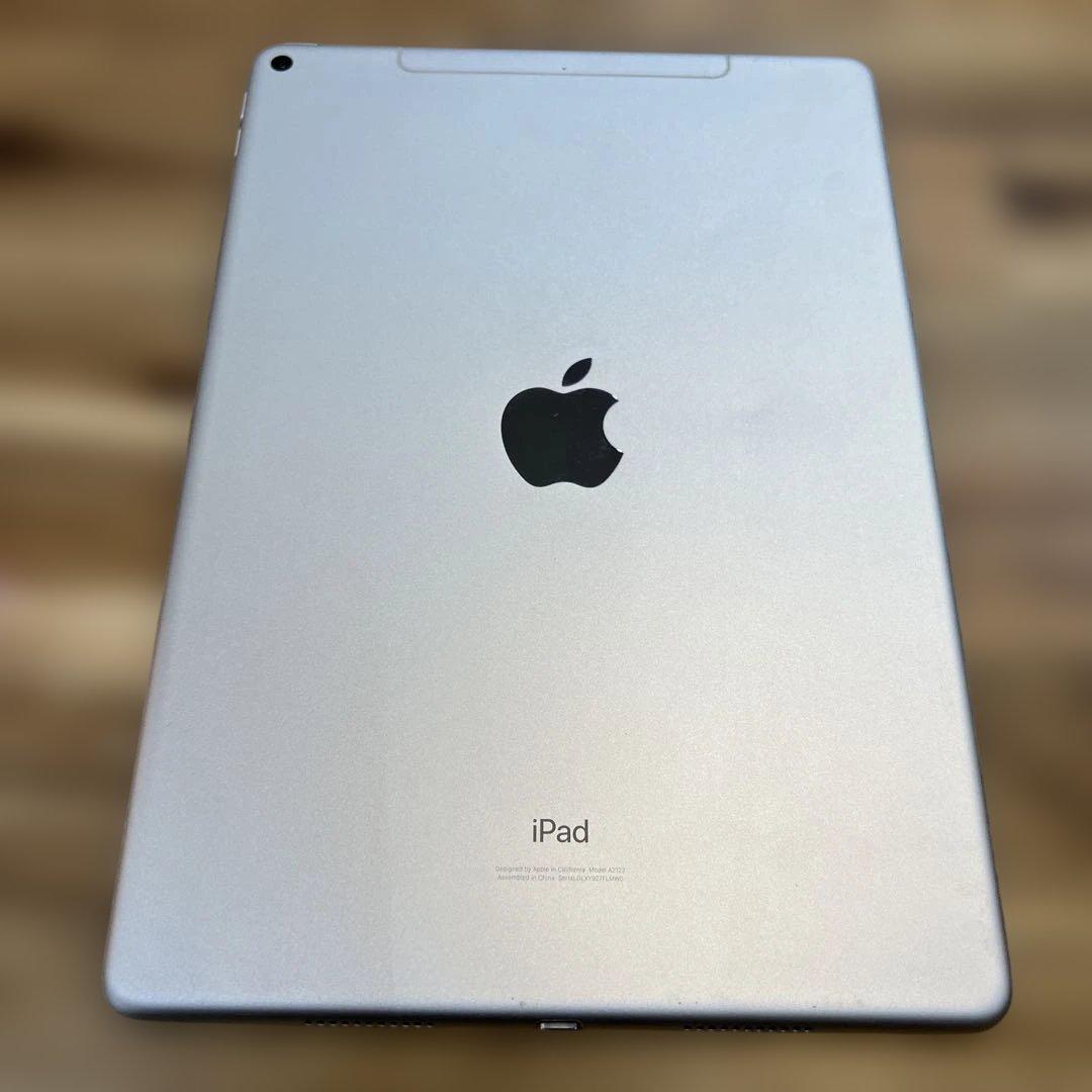 M835 SIMフリー　ipad Air 第三世代　64GB