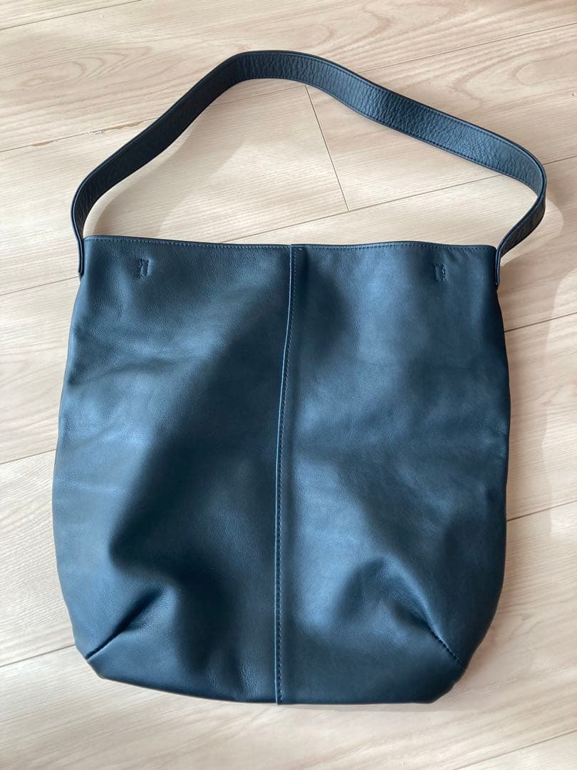 北欧暮らしの道具店撥水レザーショルダーバッグ