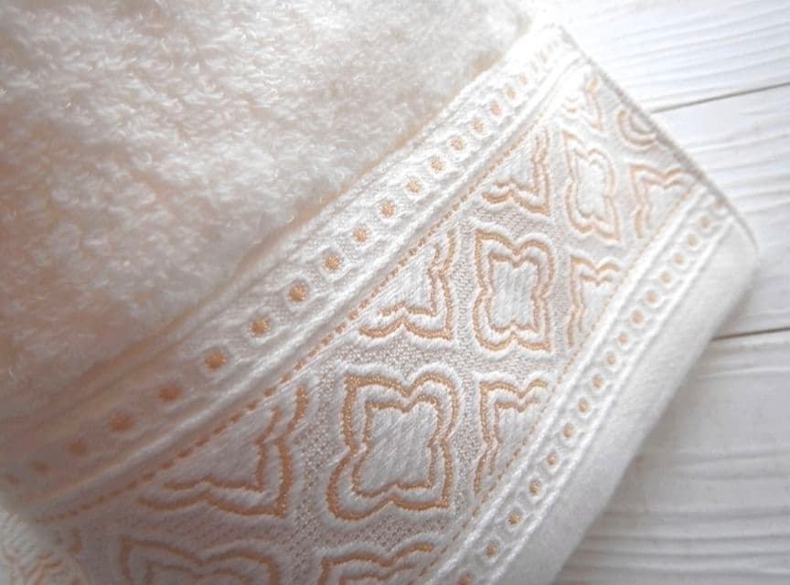 新品☆UCHINO☆最高級☆海島綿☆純金蒸着☆超高価☆豪華☆肉厚☆フェイスタオル