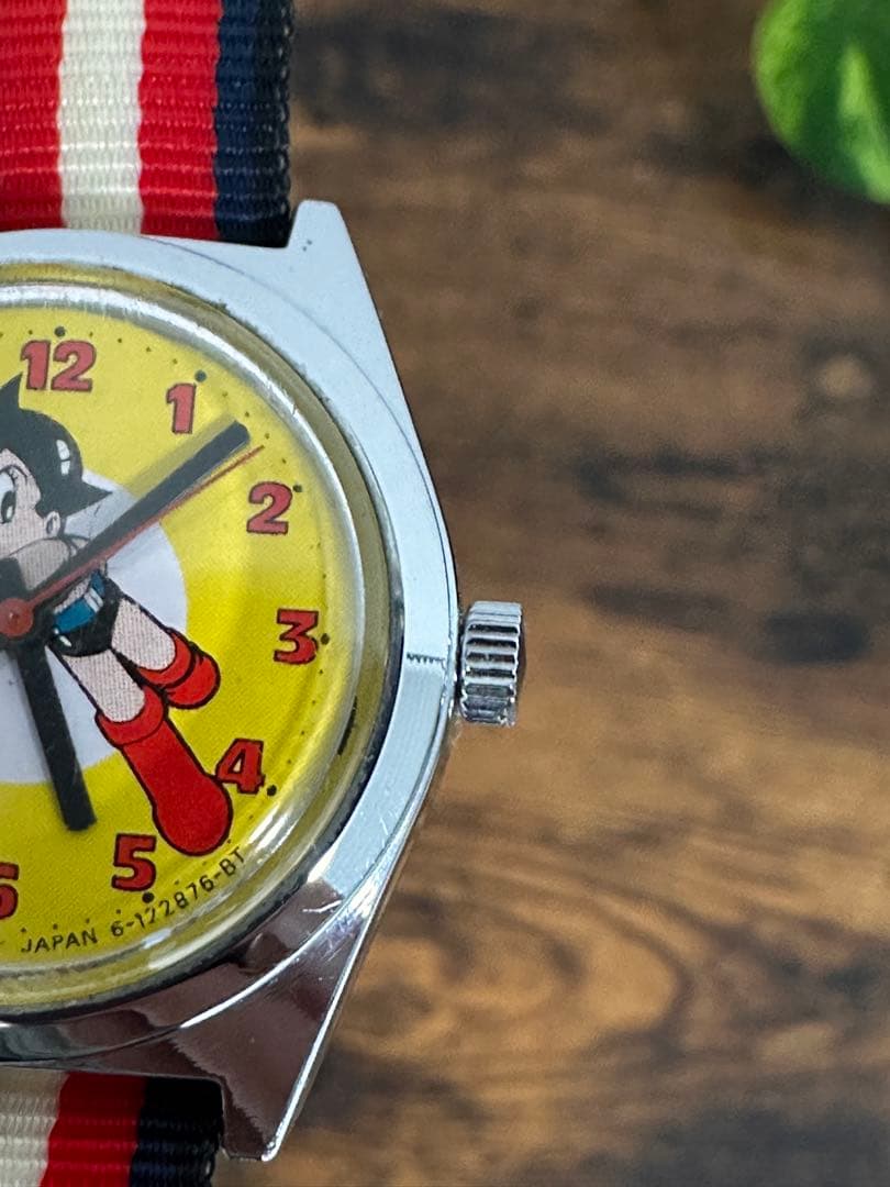 希少　レトロ　鉄腕アトム　腕時計（手巻き）