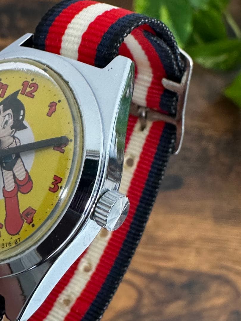 希少　レトロ　鉄腕アトム　腕時計（手巻き）