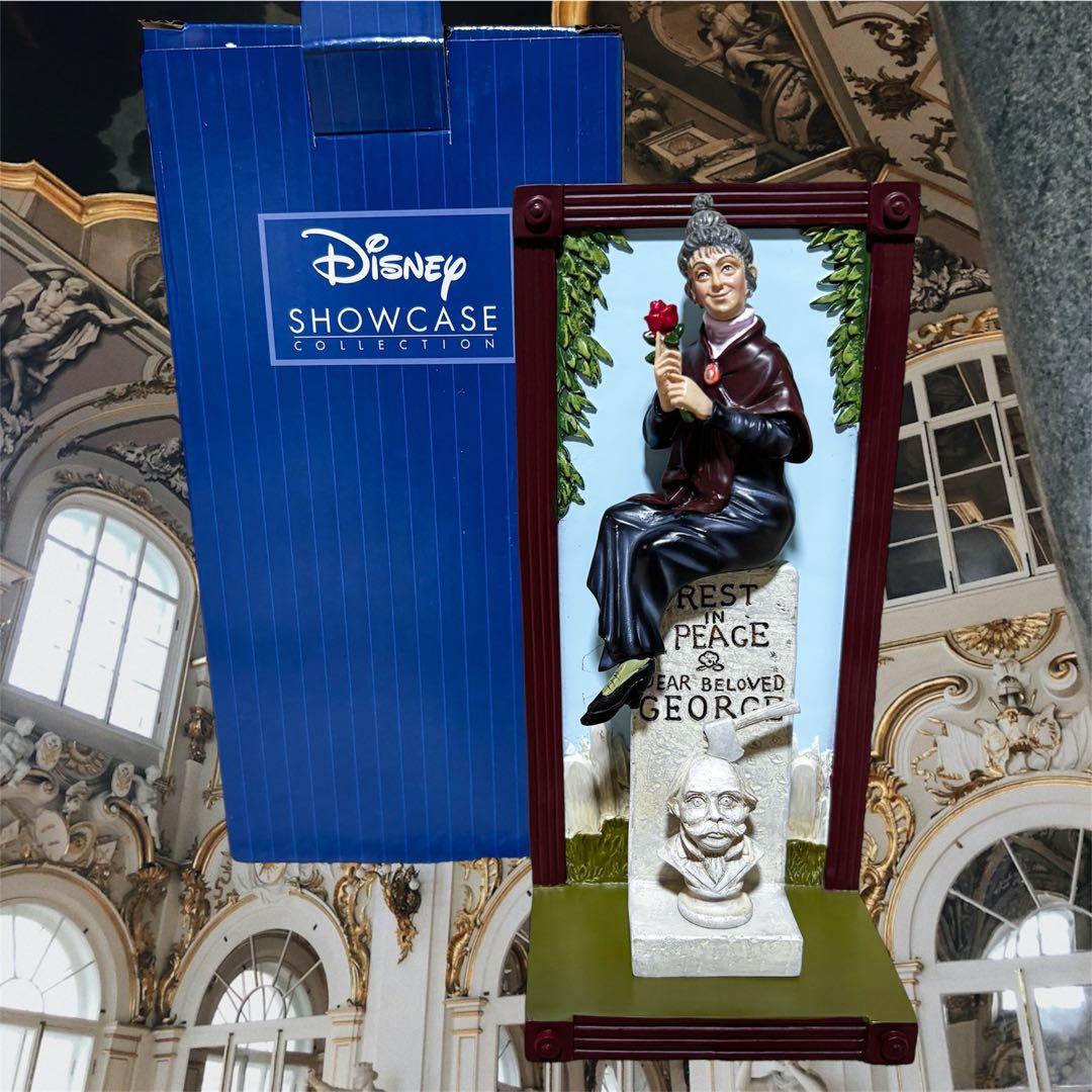 ホーンテッドマンション　ショーケース　ジョージの未亡人　エネスコ　置物　メアリー