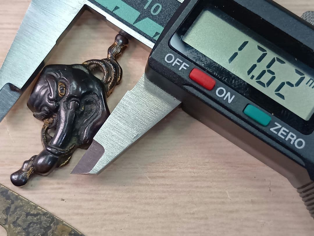 煙草入れ／天狗前金具