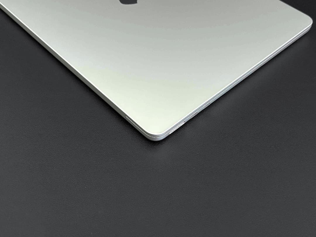 【美品】MacBook Air （M2, 2022）13.6㌅元箱 バッテリー◎