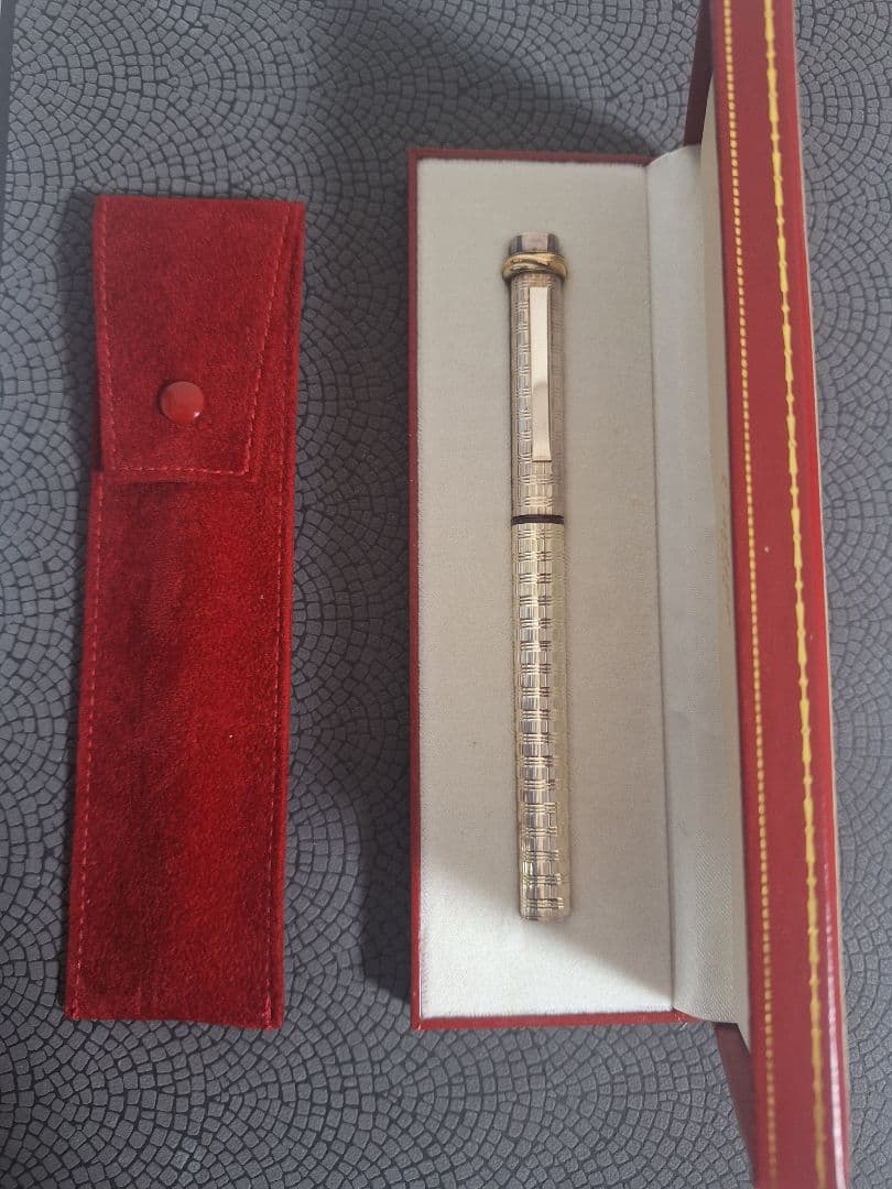 [美品、ペン先新品交換済み]カルティエ　Cartier 万年筆　クリーニング済み
