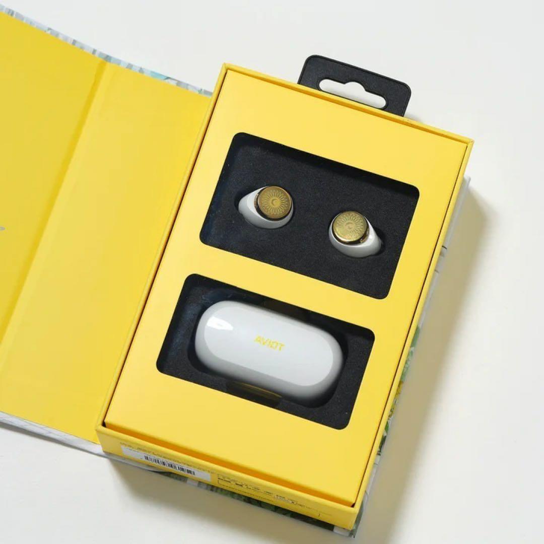 AVIOT×ヰ世界情緒 ボイス入りワイヤレスイヤホン