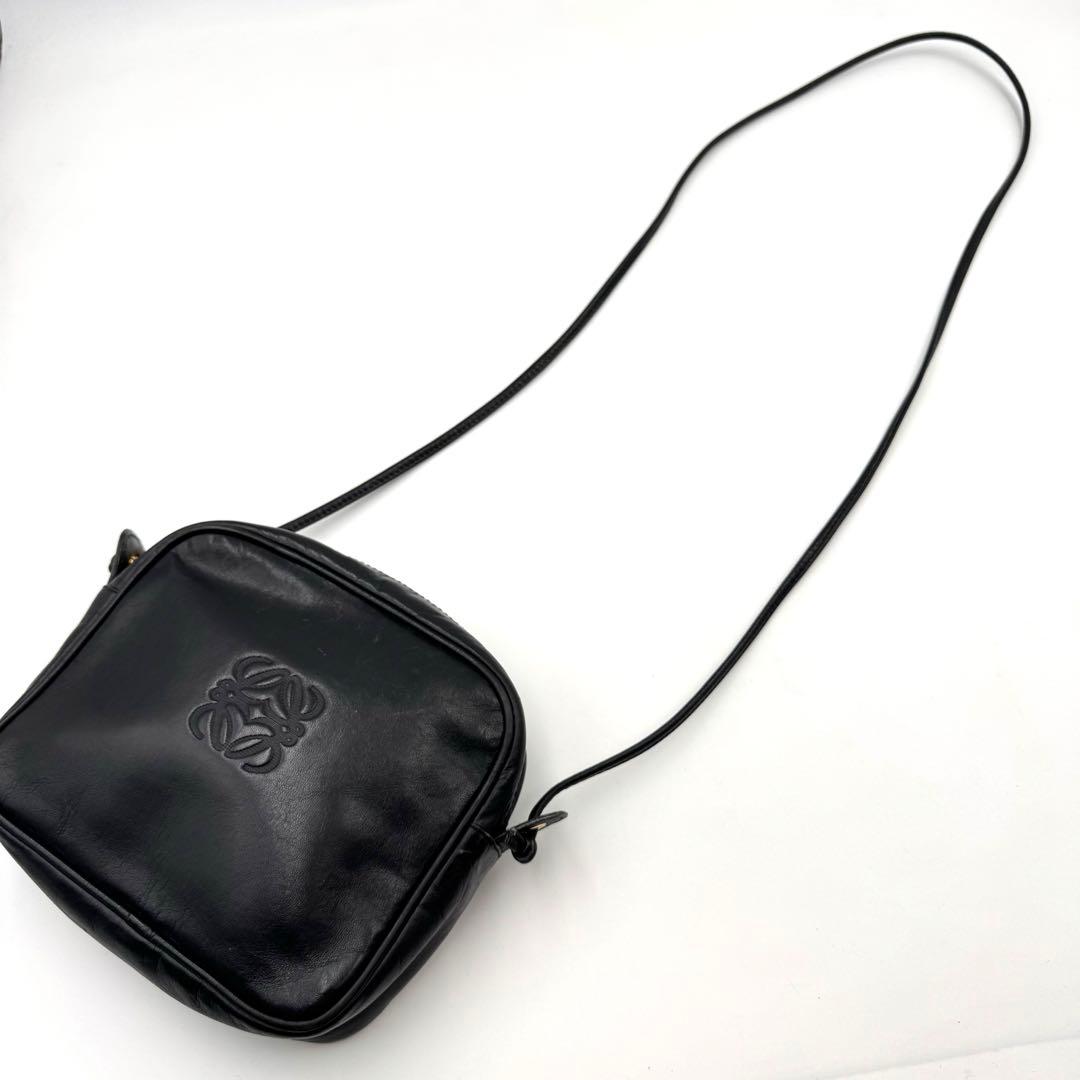 LOEWE ショルダーバッグ　ブラック　レザー　アナグラム　ヴィンテージ