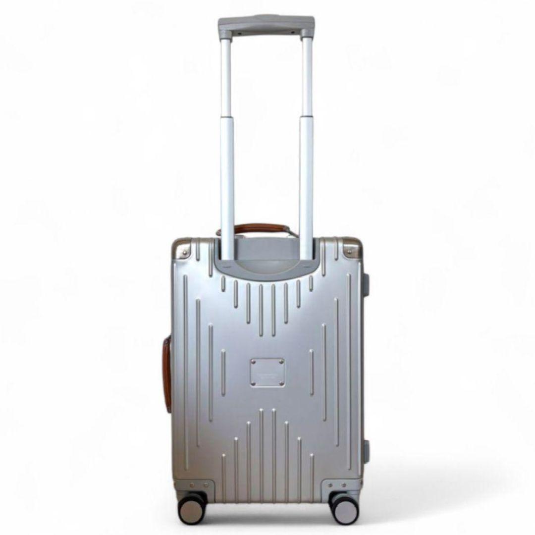 ✨極美品✨イノベーター　INV1811 36L 機内持込サイズ　アルミ