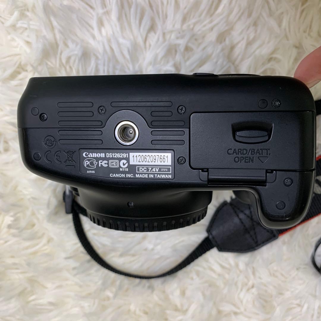 デジタルカメラ Canon EOS REBEL T3