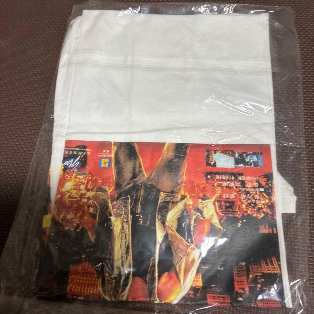 ジャッキー・チェン主演の香港アクション映画『レッド・ブロンクスビンテージtシャツ