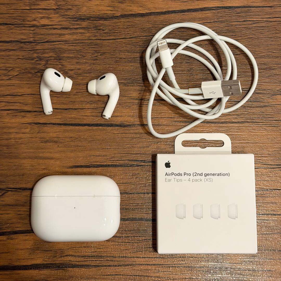 AirPods Pro (第2世代) 本体 + 未使用イヤーチップ/純正ケーブル
