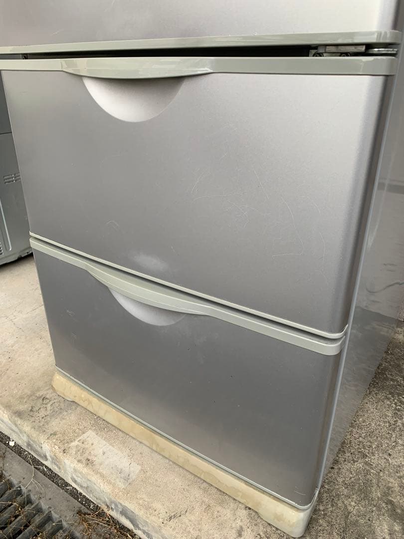 シルバー 3ドア冷蔵庫　サンヨー