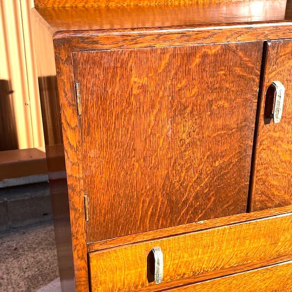 イギリスアンティーク　4段チェスト　キャビネット　サイドボード