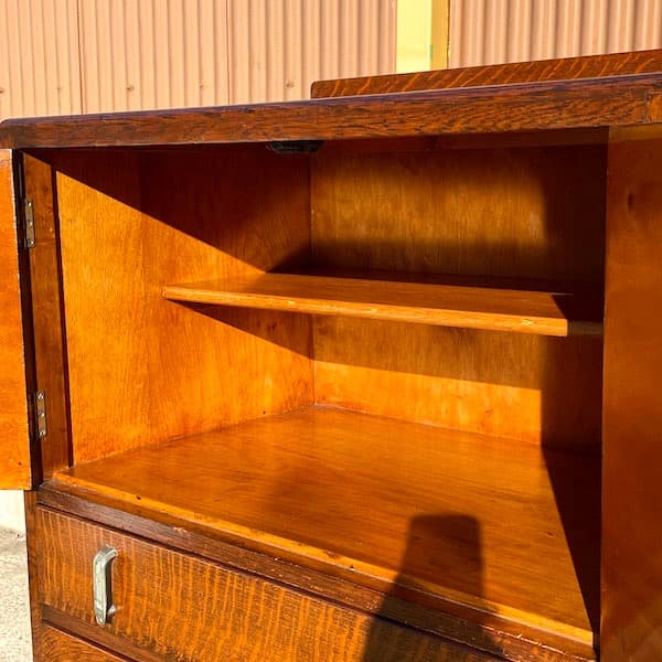 イギリスアンティーク　4段チェスト　キャビネット　サイドボード