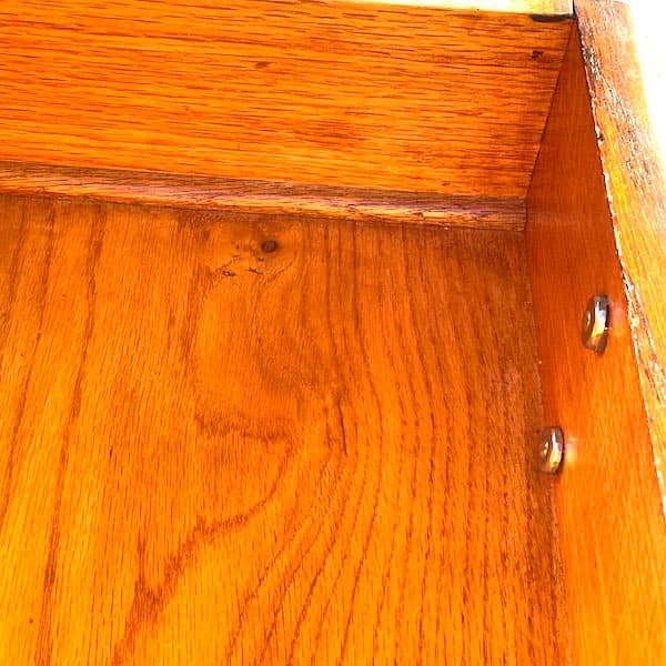 イギリスアンティーク　4段チェスト　キャビネット　サイドボード