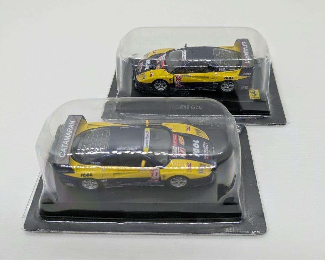 京商 1/64 CVS フェラーリレーシングF40 GTE NO28、27