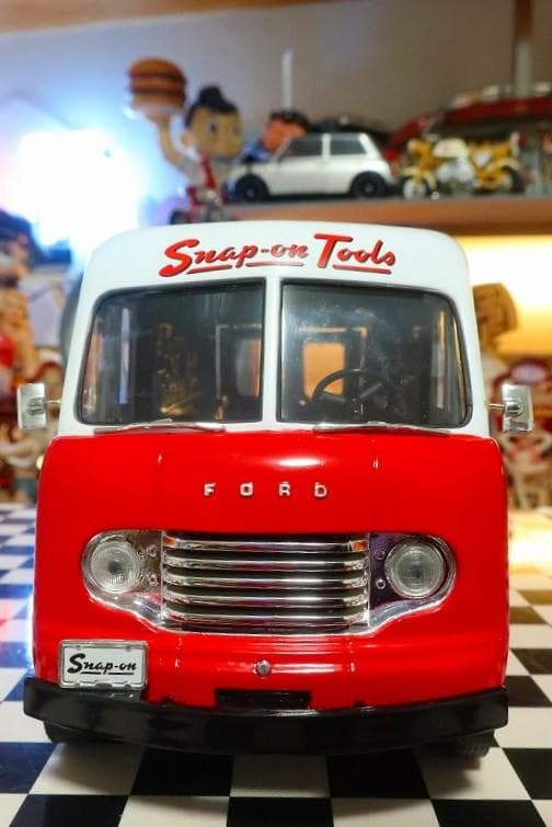 スナップオン Snap on 1/24 ツール満載 1950 ステップバン