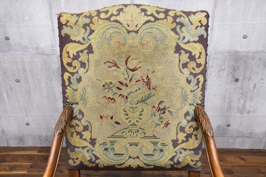 EIC26 英国アンティーク カービング アームチェア オーク無垢材 プチポワン