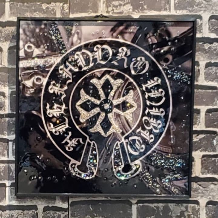 輸入雑貨　天然水晶石　クリスタルアート　ハーツダビッド　ブラックフレーム