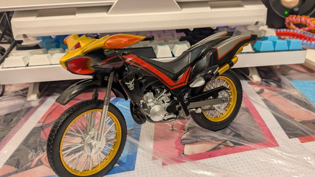 フィギュアーツ　ビートチェイサー2000