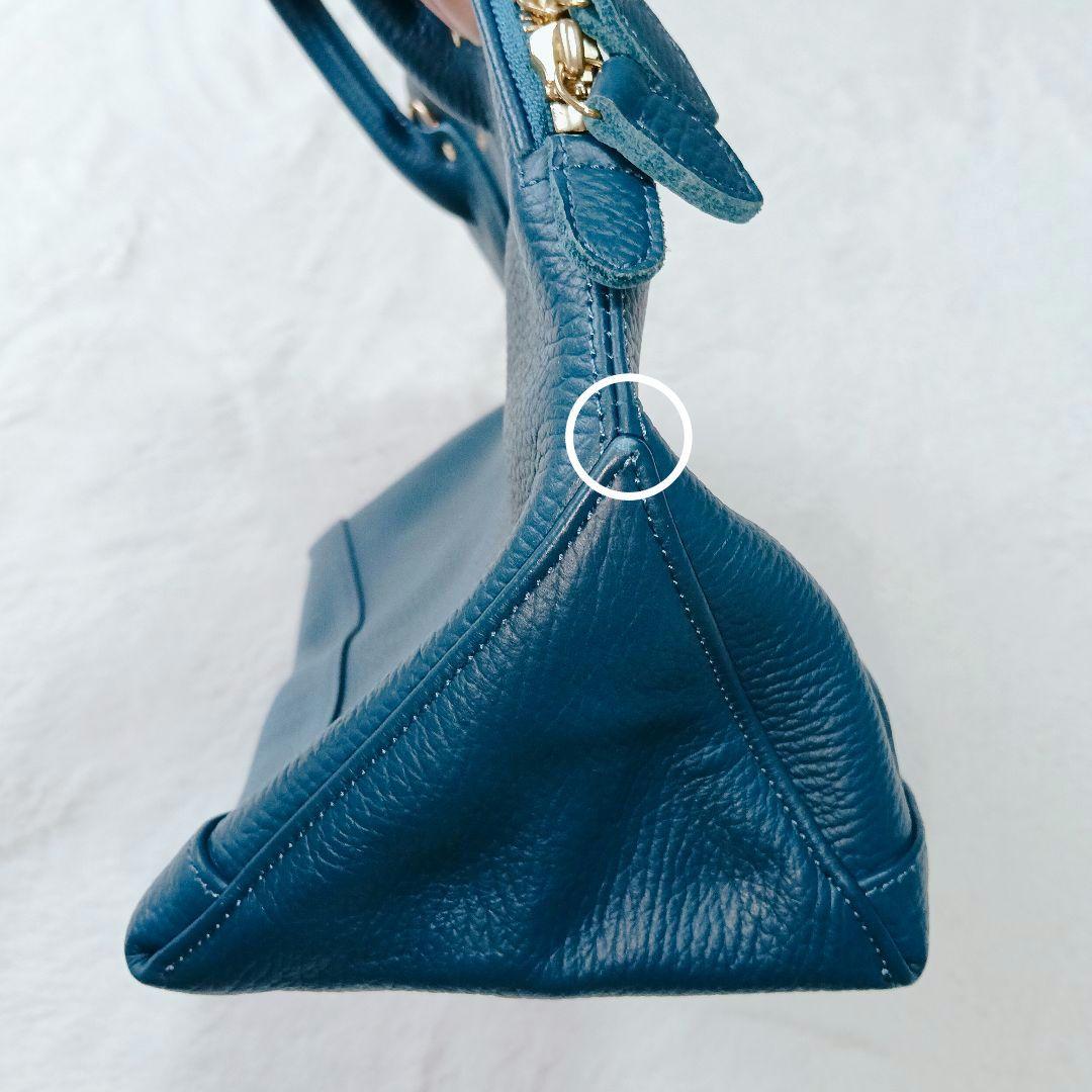 ヤングアンドオルセン　エンボスレザージップボートバッグ　М　ブルー